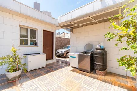 Casa à venda com 215m², 3 quartos e 7 vagasÁrea de Serviço