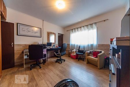 Casa à venda com 215m², 3 quartos e 7 vagasQuarto 2