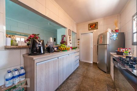 Casa à venda com 215m², 3 quartos e 7 vagasCozinha