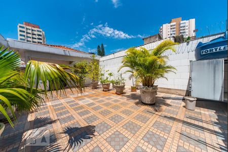 Casa à venda com 215m², 3 quartos e 7 vagasQuintal