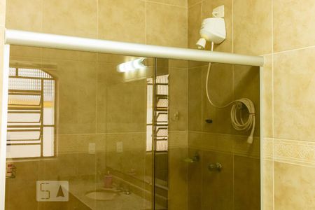 Casa à venda com 176m², 4 quartos e 2 vagasDetalhe do Banheiro da Suite - Box