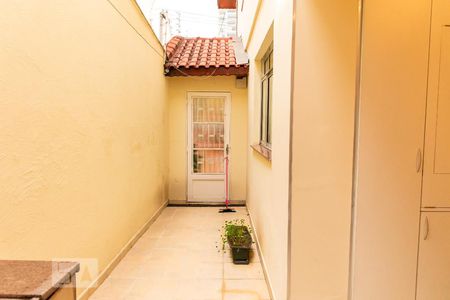 Casa à venda com 176m², 4 quartos e 2 vagasCorredor