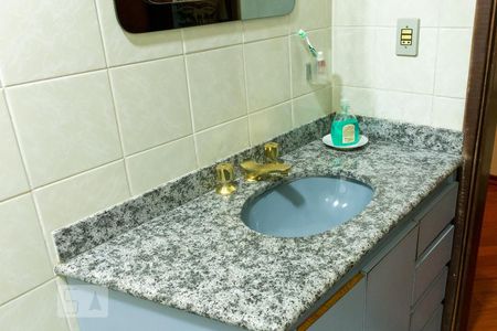 Casa à venda com 176m², 4 quartos e 2 vagasDetalhe do Banheiro Social