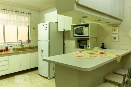 Casa à venda com 176m², 4 quartos e 2 vagasCozinha