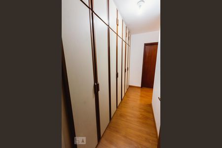Apartamento à venda com 123m², 3 quartos e 2 vagasCloset da Suíte 1