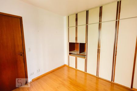 Apartamento à venda com 123m², 3 quartos e 2 vagasQuarto 2