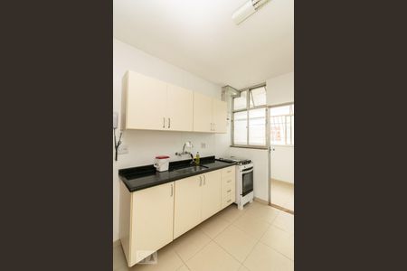 Apartamento para alugar com 146m², 3 quartos e 1 vagaCOZINHA