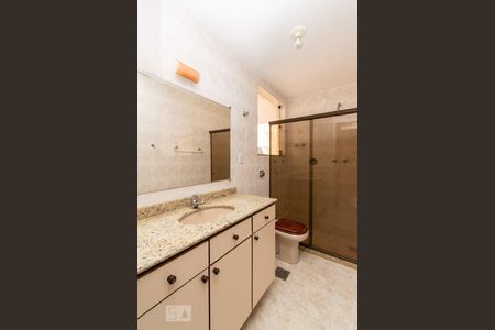 BANHEIRO SOCIAL de apartamento para alugar com 3 quartos, 146m² em Icaraí, Niterói