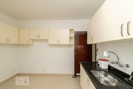 Apartamento para alugar com 146m², 3 quartos e 1 vagaCOZINHA