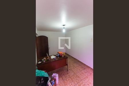 Casa à venda com 260m², 4 quartos e 3 vagas Casa à venda com 260m², 4 quartos e 3 vagasEscritório