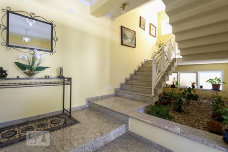 Casa à venda com 564m², 4 quartos e 4 vagas Casa à venda com 564m², 4 quartos e 4 vagasHall de entrada