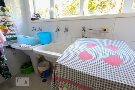 Casa à venda com 564m², 4 quartos e 4 vagas Casa à venda com 564m², 4 quartos e 4 vagasÁrea de serviço