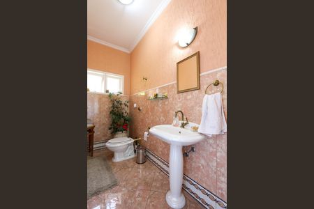 Casa à venda com 564m², 4 quartos e 4 vagas Casa à venda com 564m², 4 quartos e 4 vagasLavabo