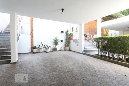 Casa à venda com 564m², 4 quartos e 4 vagas Casa à venda com 564m², 4 quartos e 4 vagasGaragem