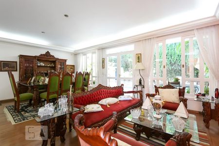 Sala de casa à venda com 4 quartos, 564m² em Jardim Guedala, São Paulo