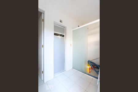 Casa à venda com 564m², 4 quartos e 4 vagas Casa à venda com 564m², 4 quartos e 4 vagasSauna