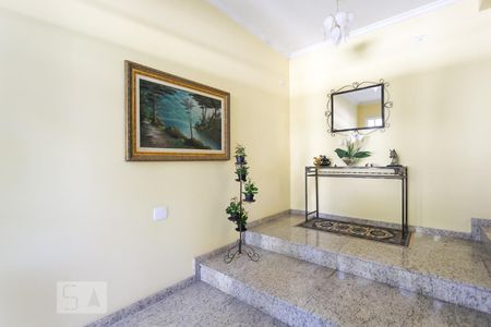 Casa à venda com 564m², 4 quartos e 4 vagas Casa à venda com 564m², 4 quartos e 4 vagasHall de entrada