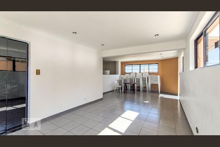 Apartamento à venda com 176m², 3 quartos e 2 vagas Apartamento à venda com 176m², 3 quartos e 2 vagasSalão de Festas