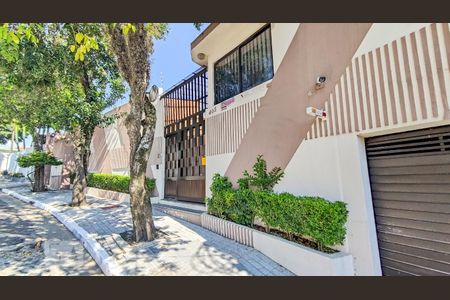 Apartamento à venda com 176m², 3 quartos e 2 vagas Apartamento à venda com 176m², 3 quartos e 2 vagasFachada