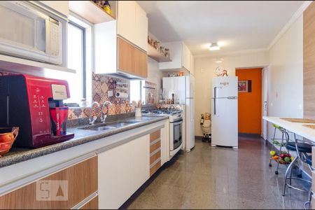 Apartamento à venda com 176m², 3 quartos e 2 vagas Apartamento à venda com 176m², 3 quartos e 2 vagasCozinha
