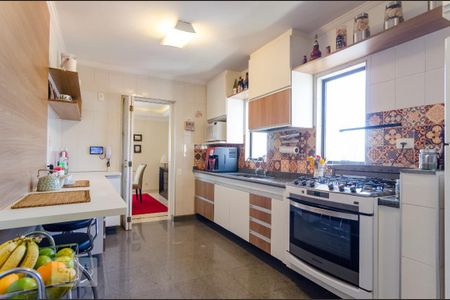 Apartamento à venda com 176m², 3 quartos e 2 vagas Apartamento à venda com 176m², 3 quartos e 2 vagasCozinha