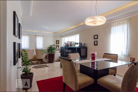 Apartamento à venda com 176m², 3 quartos e 2 vagas Apartamento à venda com 176m², 3 quartos e 2 vagasSala de Jantar