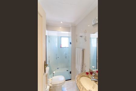 Apartamento à venda com 176m², 3 quartos e 2 vagas Apartamento à venda com 176m², 3 quartos e 2 vagasSuíte 3 - Banheiro