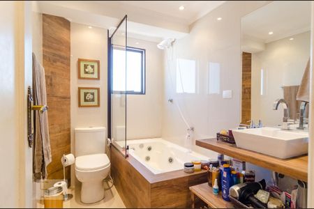 Apartamento à venda com 176m², 3 quartos e 2 vagas Apartamento à venda com 176m², 3 quartos e 2 vagasSuíte 1 - Banheiro