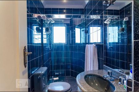 Apartamento à venda com 176m², 3 quartos e 2 vagas Apartamento à venda com 176m², 3 quartos e 2 vagasSuíte 2- Banheiro