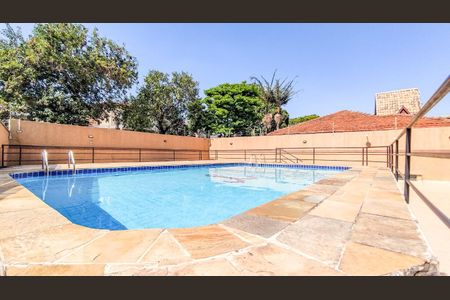 Apartamento à venda com 176m², 3 quartos e 2 vagas Apartamento à venda com 176m², 3 quartos e 2 vagasPiscina