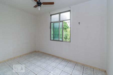 Quarto 1 de apartamento para alugar com 2 quartos, 48m² em Olaria, Rio de Janeiro