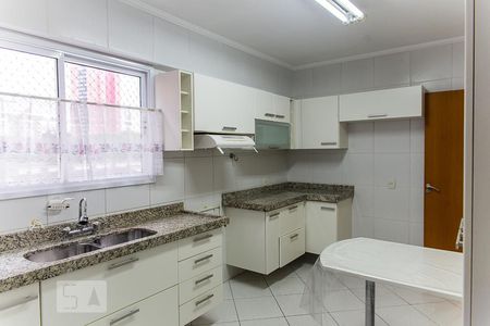 Apartamento à venda com 105m², 3 quartos e 2 vagasCozinha