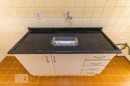 Apartamento à venda com 45m², 1 quarto e 1 vagaCozinha - Pia