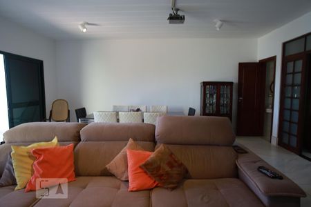 Sala de casa à venda com 4 quartos, 280m² em Tijuca, Rio de Janeiro