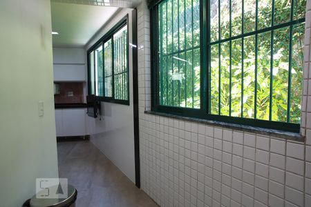 Apartamento para alugar com 280m², 4 quartos e 5 vagasÁrea de Serviço