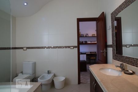 Apartamento para alugar com 280m², 4 quartos e 5 vagasBanheiro Suíte