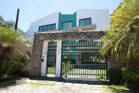 Apartamento para alugar com 280m², 4 quartos e 5 vagasFachada