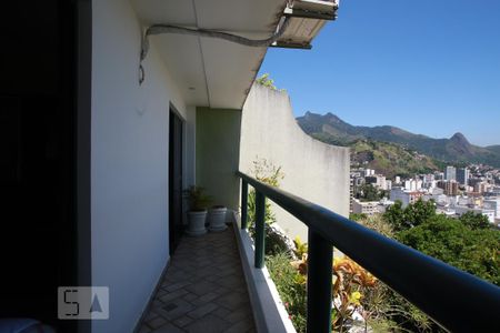 Apartamento para alugar com 280m², 4 quartos e 5 vagasVaranda