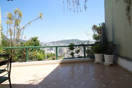 Varanda de casa à venda com 4 quartos, 280m² em Tijuca, Rio de Janeiro