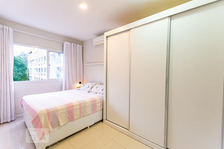 Suite de apartamento à venda com 2 quartos, 60m² em Fonseca, Niterói