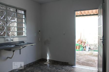 Casa para alugar com 120m², 2 quartos e 1 vagaCozinha