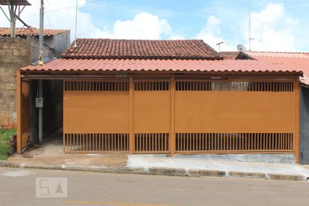Casa para alugar com 120m², 2 quartos e 1 vagaFachada