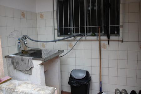 Casa à venda com 165m², 3 quartos e 1 vagalavanderia