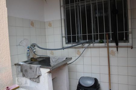 Casa à venda com 165m², 3 quartos e 1 vagalavanderia