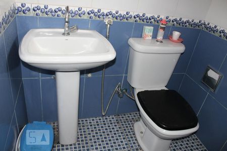 Casa à venda com 165m², 3 quartos e 1 vagabanheiro