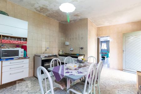 Casa à venda com 70m², 2 quartos e 2 vagas Casa à venda com 70m², 2 quartos e 2 vagasCozinha