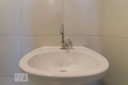 Banheiro de apartamento para alugar com 1 quarto, 36m² em Presidente Altino, Osasco