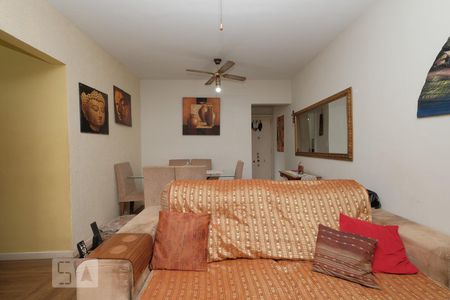 Apartamento à venda com 105m², 3 quartos e 2 vagasSala