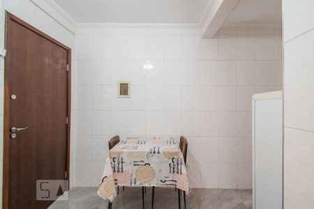 Cozinha de apartamento para alugar com 1 quarto, 27m² em Aclimação, São Paulo