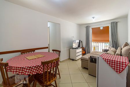 Sala de apartamento para alugar com 2 quartos, 48m² em Taquara, Rio de Janeiro